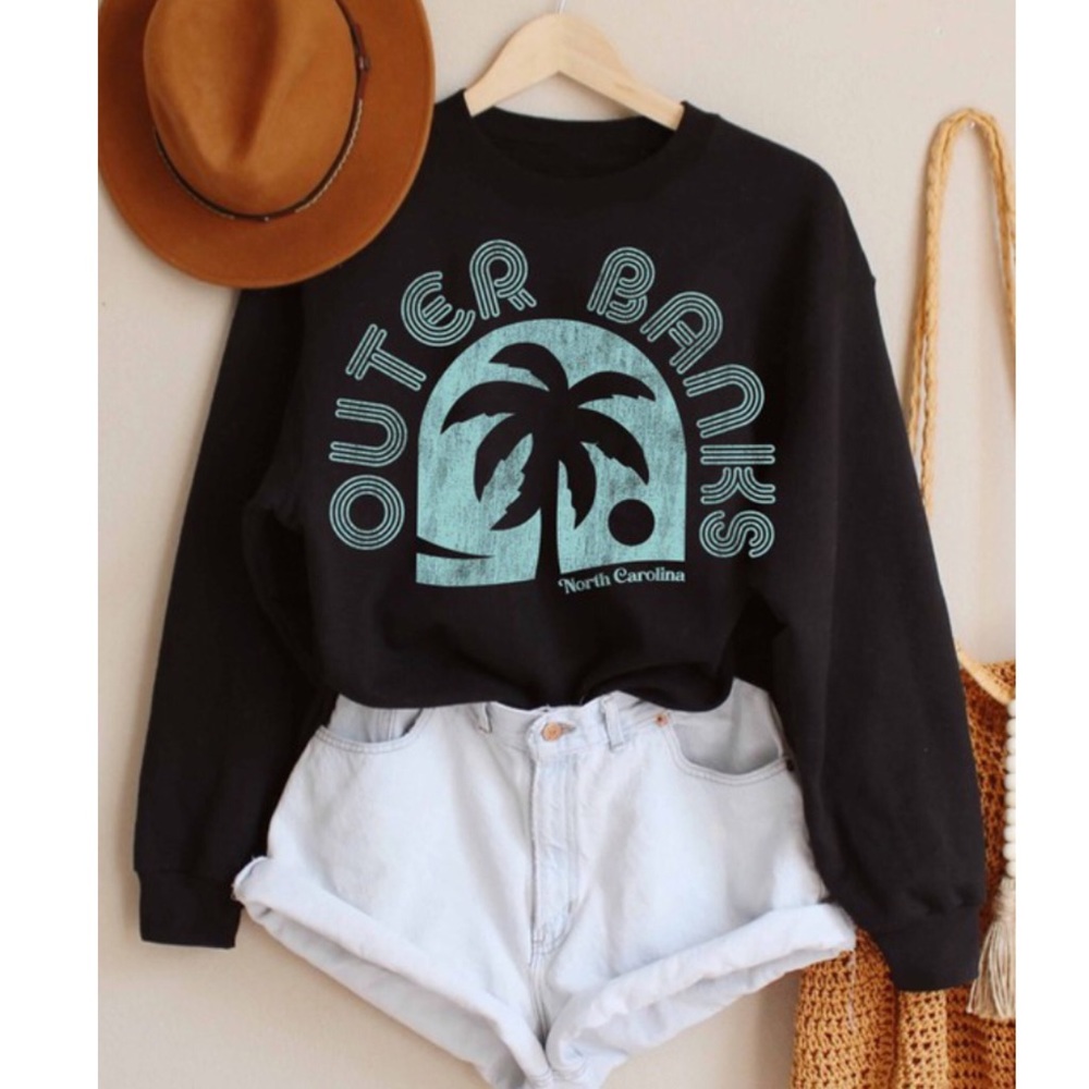 NEW Outerbanks North Carolina Black Crewneck
